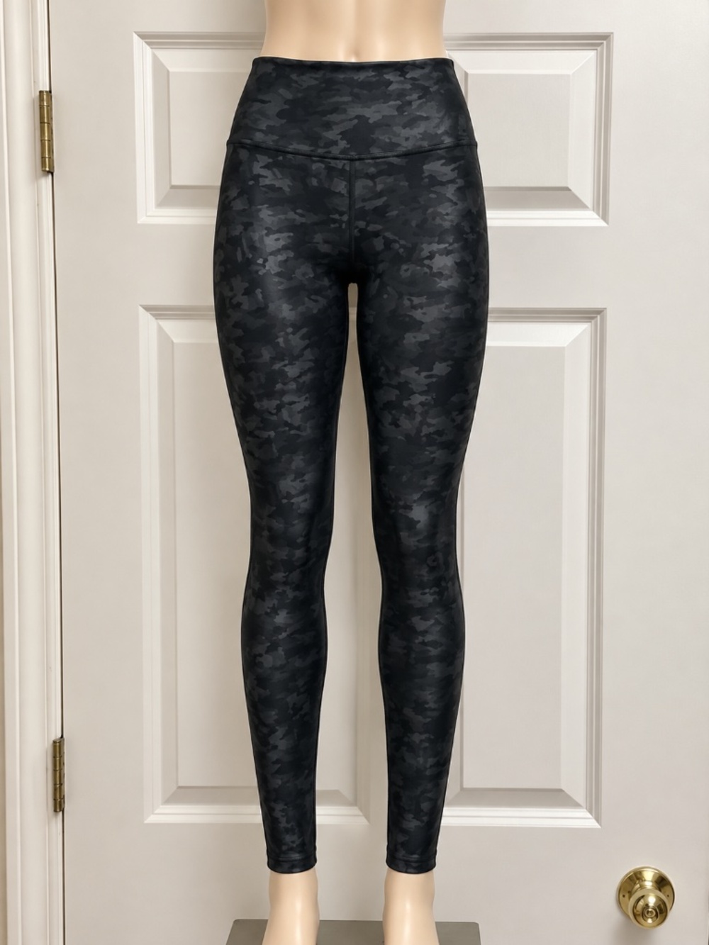 SPANX Faux Leather High-Waisted Leggings – Size Medium – Black Camo